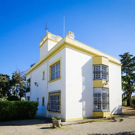 Colonial Willa