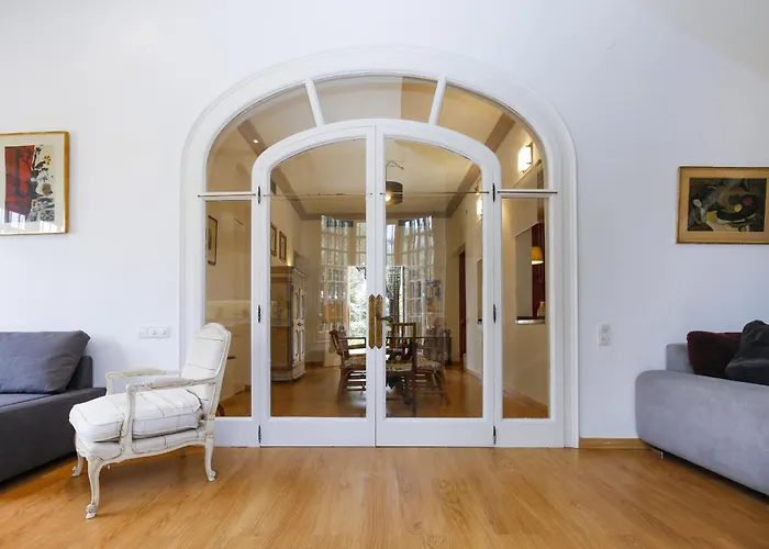 Colonial فيلة فيلاسيكا ذي سولثينا