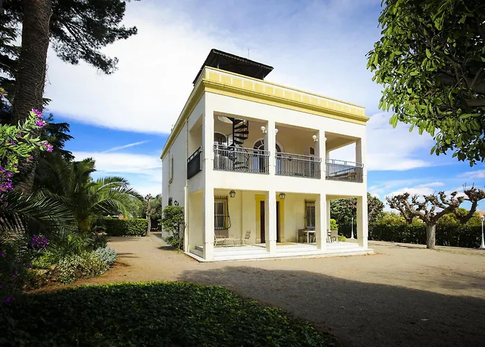 فيلة Colonial
